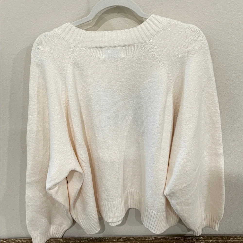 Old Navy Cream Sweater with Black 'LOVE' XXL - Picture 3 of 5